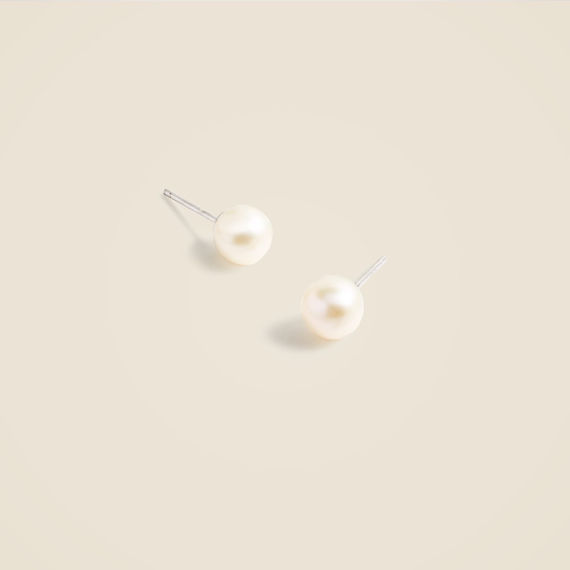 womens Pearl stud earrings