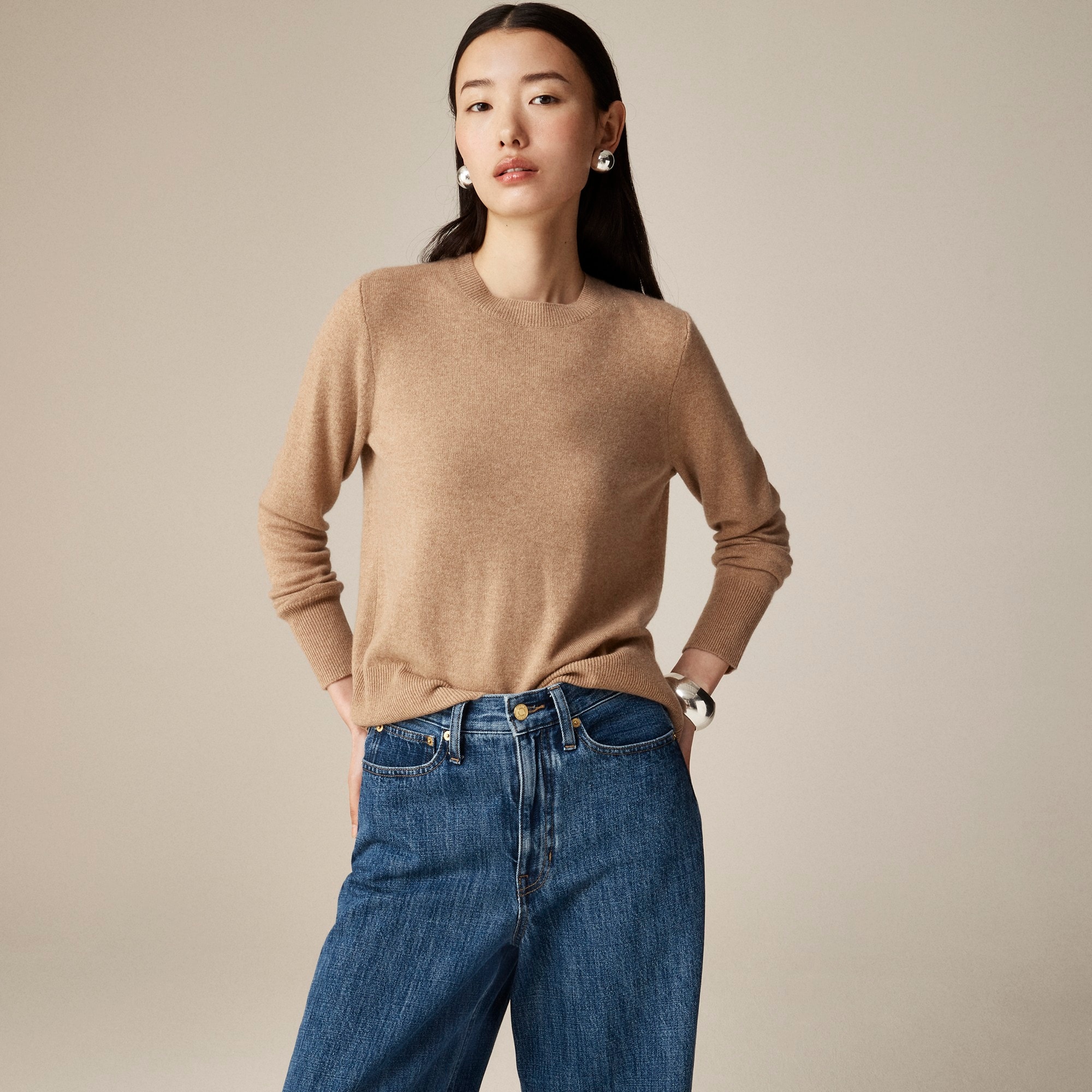  Cashmere classic-fit crewneck sweater