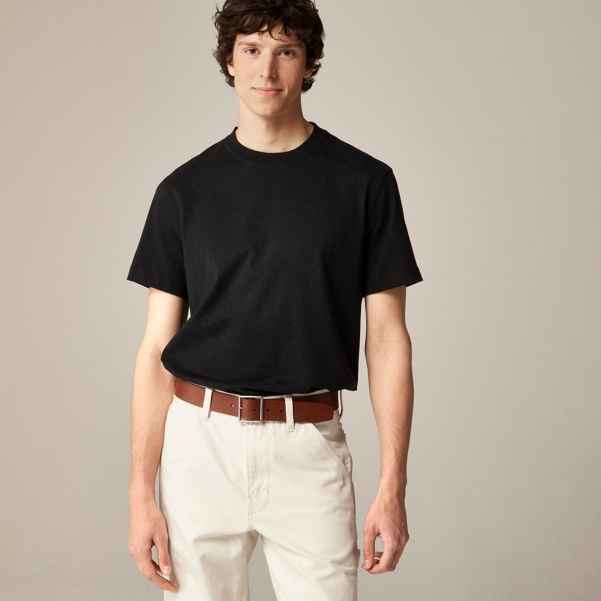 Relaxed premium-weight cotton no-pocket T-shirt