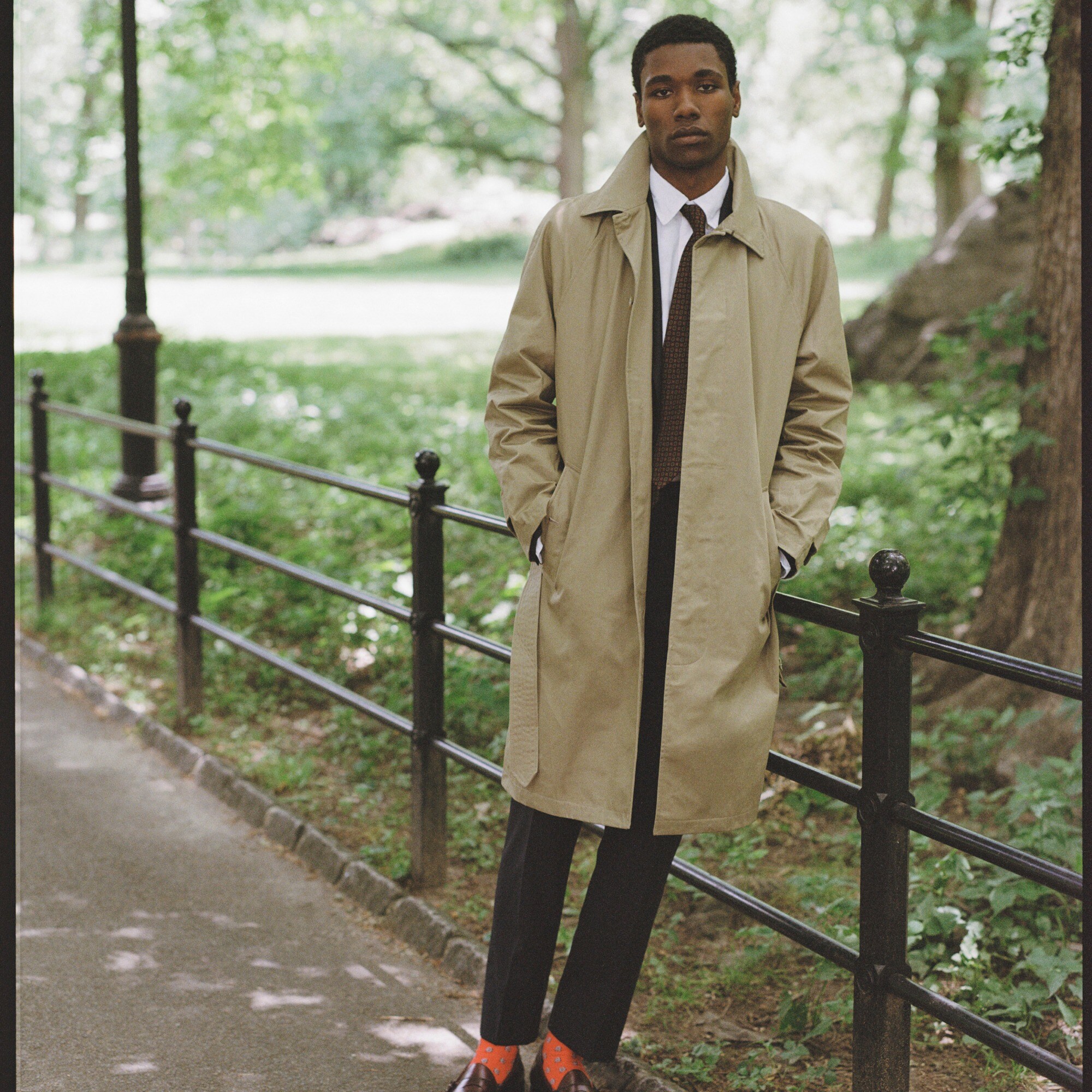 Ludlow trench coat in water-resistant cotton