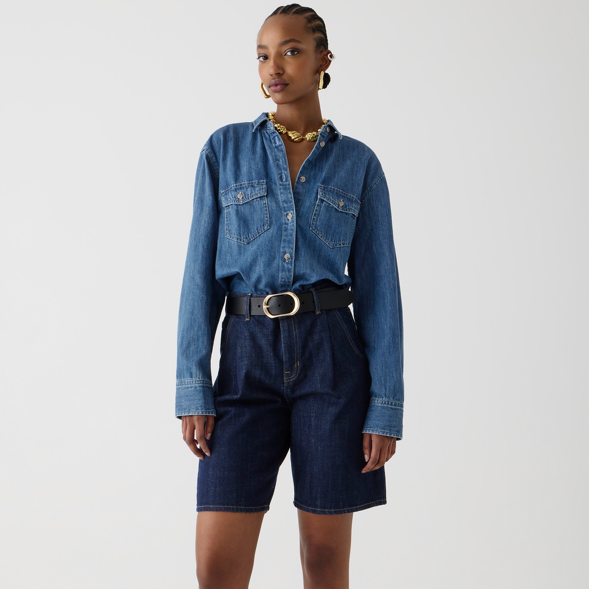 womens Gar&ccedil;on classic chambray shirt in Neela wash