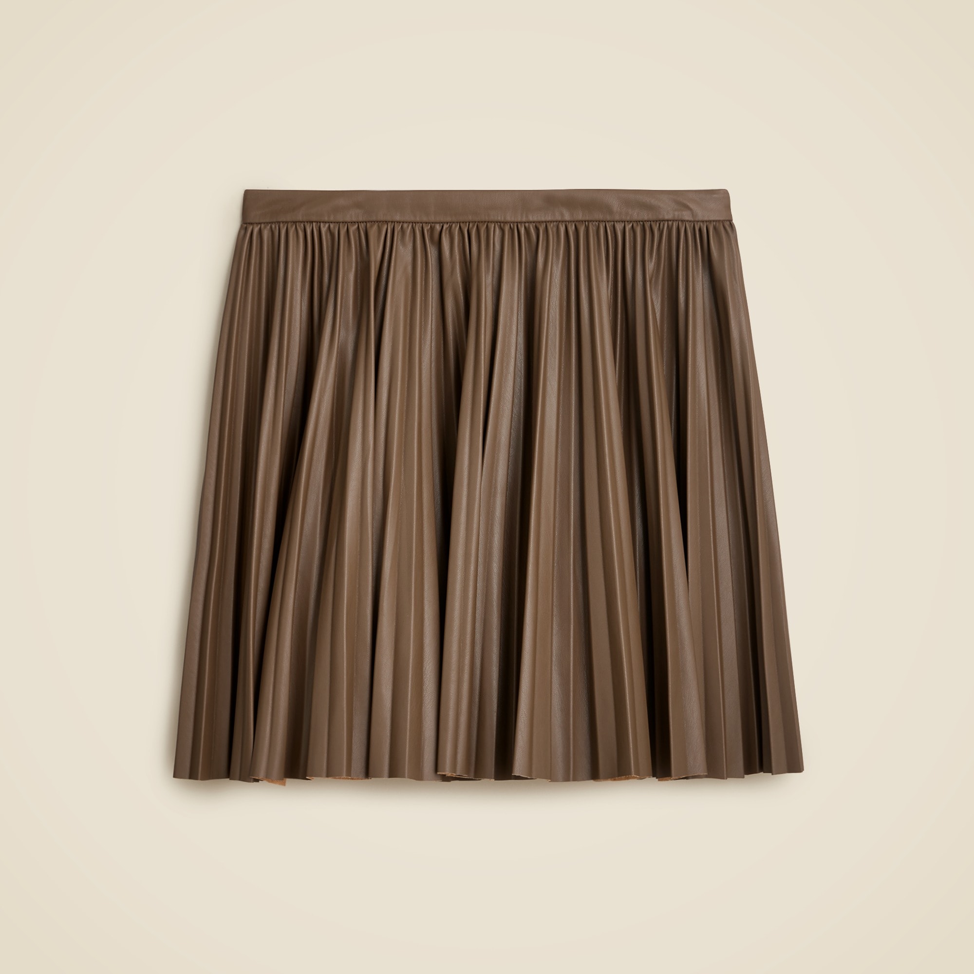 womens Swingy pleated mini skirt in faux leather