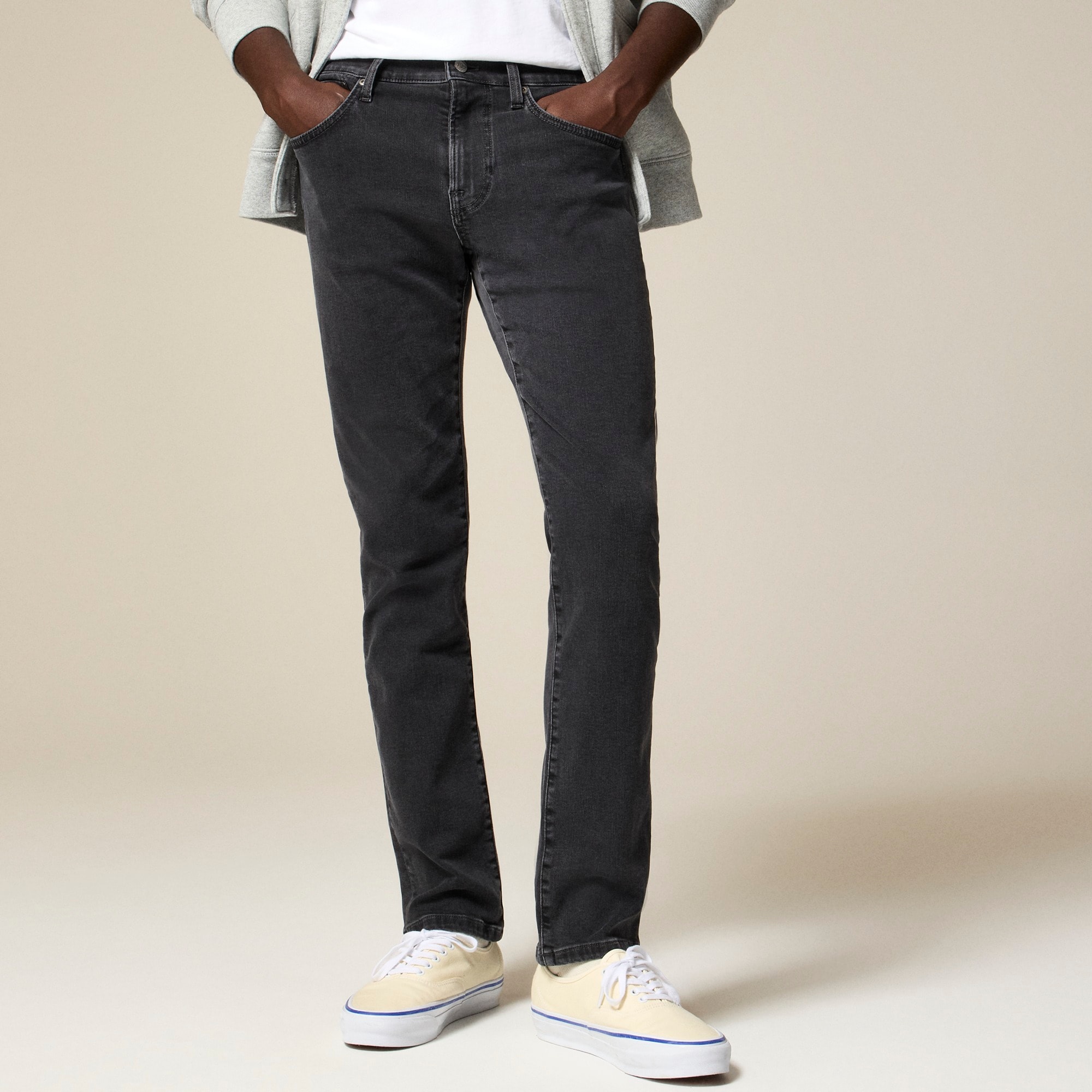 mens 770&trade; Straight-fit stretch jean in dark charcoal wash